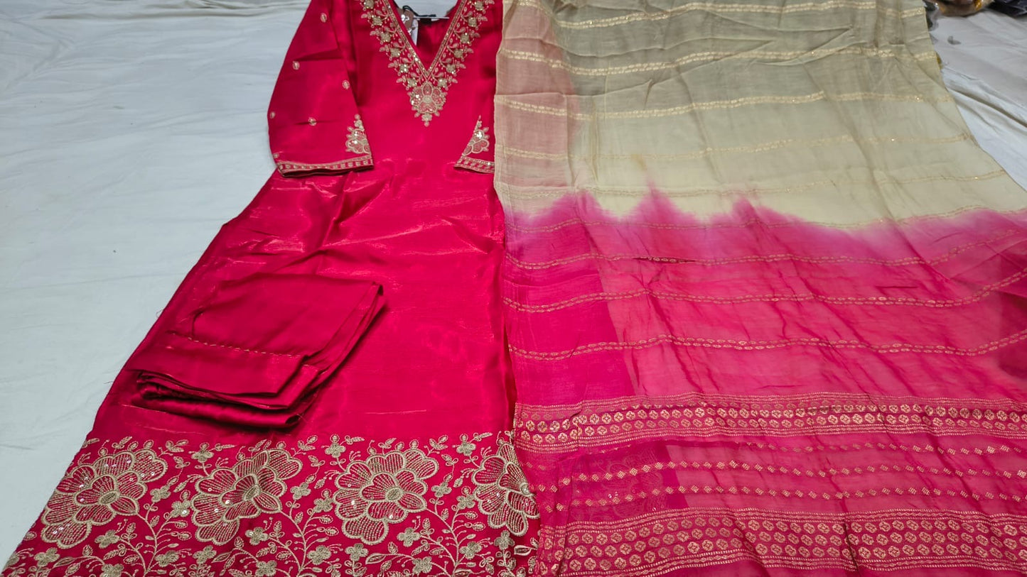 Product Image - Elegant Designer Party Wear Suits for Women - 1
