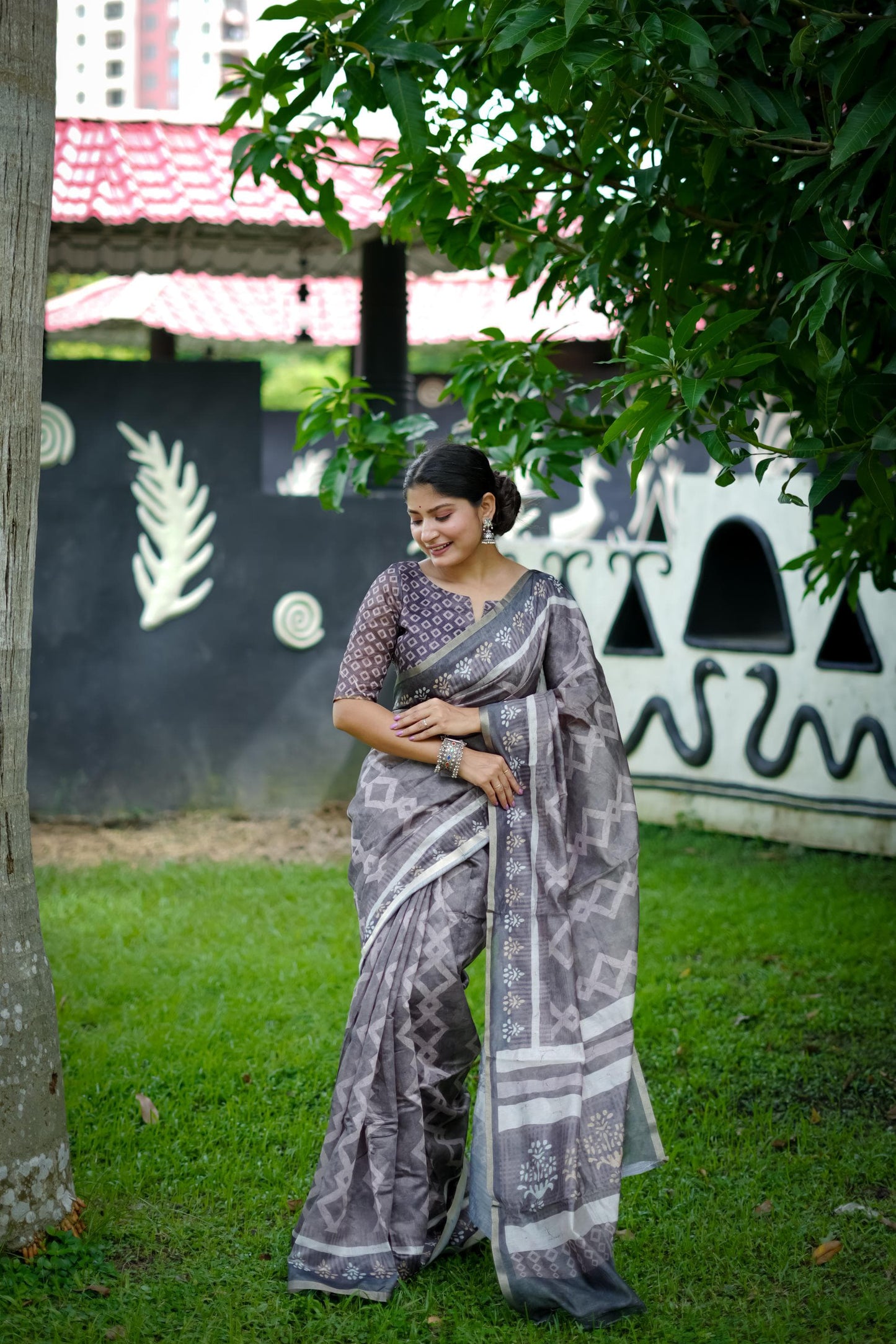 Product Image - Elegant Dhanwari Cotton Saree with Zari Border - Premium Ethnic Wear