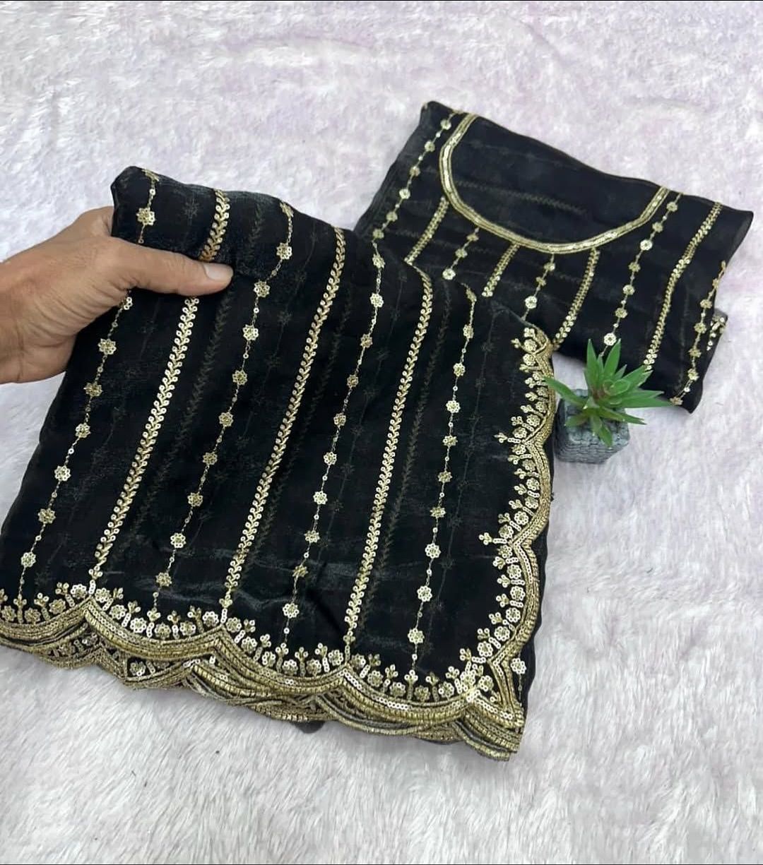 Space Silk Designer Sarees | Lightweight & Elegant Designer Sarees Online DesiColorClothing