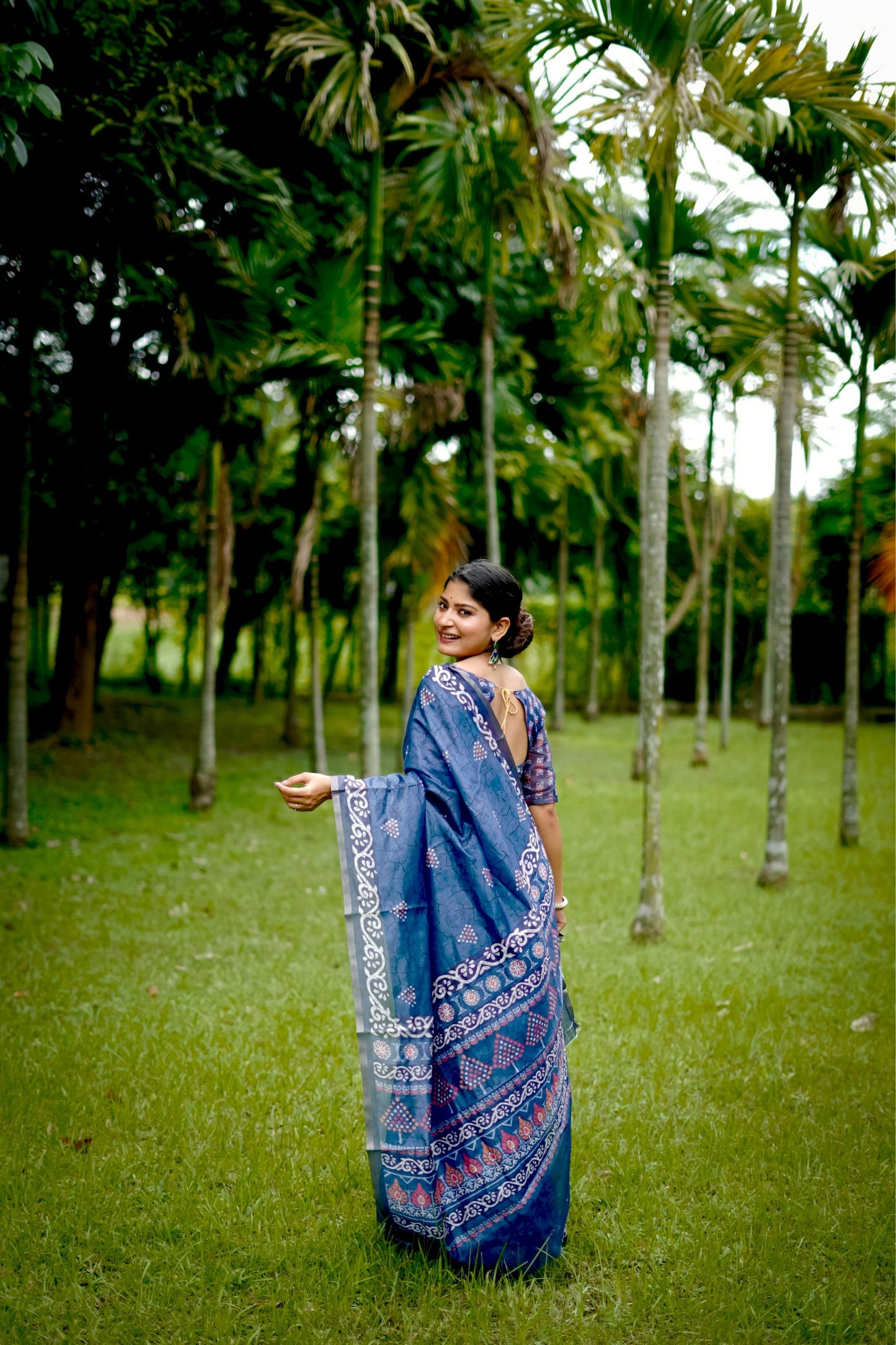 Product Image - Elegant Dhanwari Cotton Saree with Zari Border - Premium Ethnic Wear