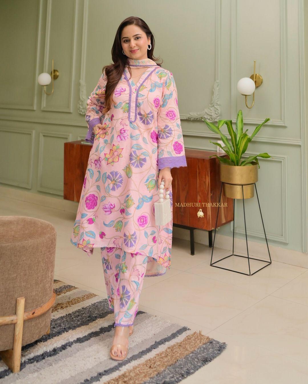 Product Image - Elegant Abstract Floral Suit Set | Designer Georgette Saree | Festive Wear