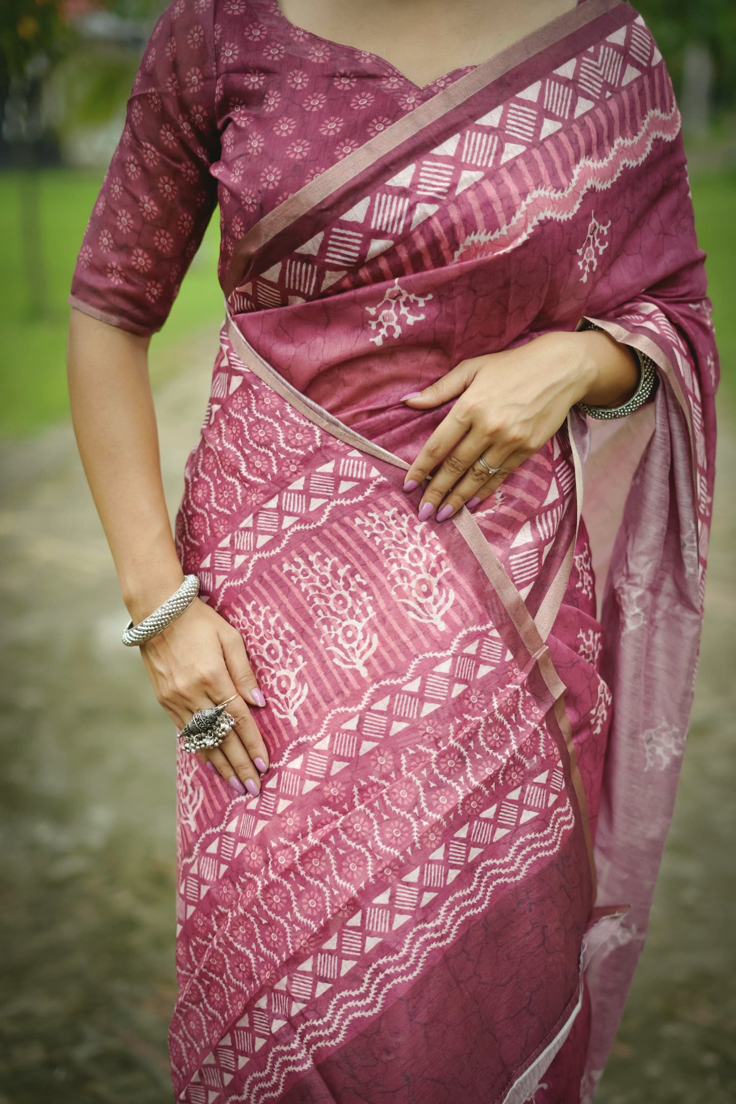 Product Image - Elegant Dhanwari Cotton Saree with Zari Border - Premium Ethnic Wear
