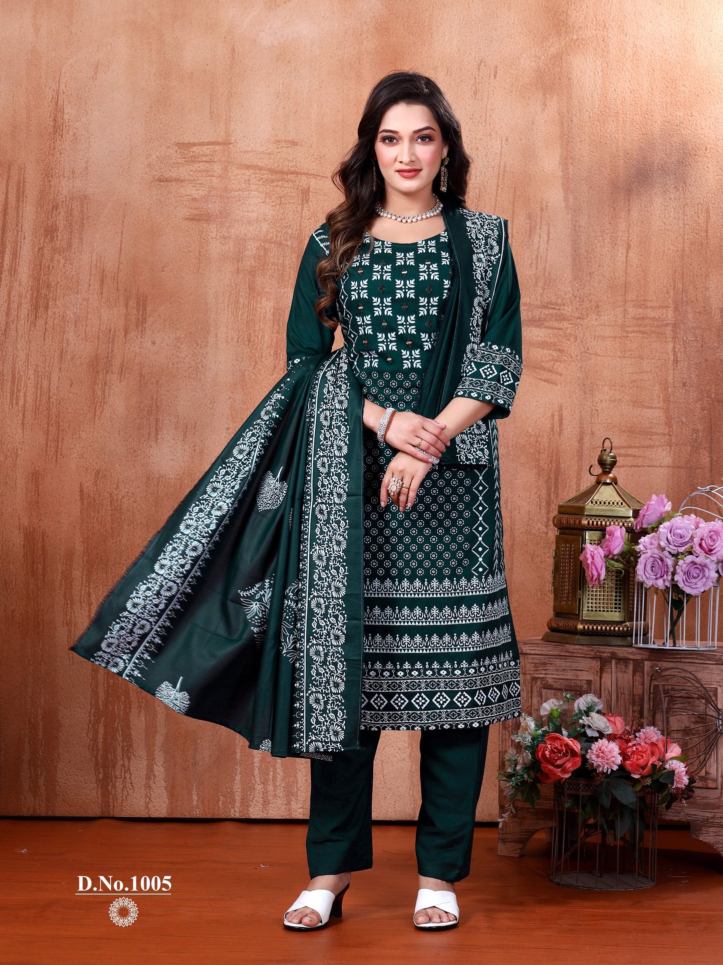 Product Image - Designer Georgette Saree Collection - Ankita Vol 3