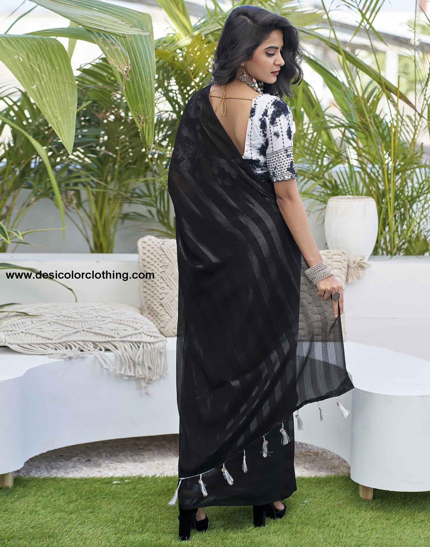 Black Chiffon Zari Plain Saree