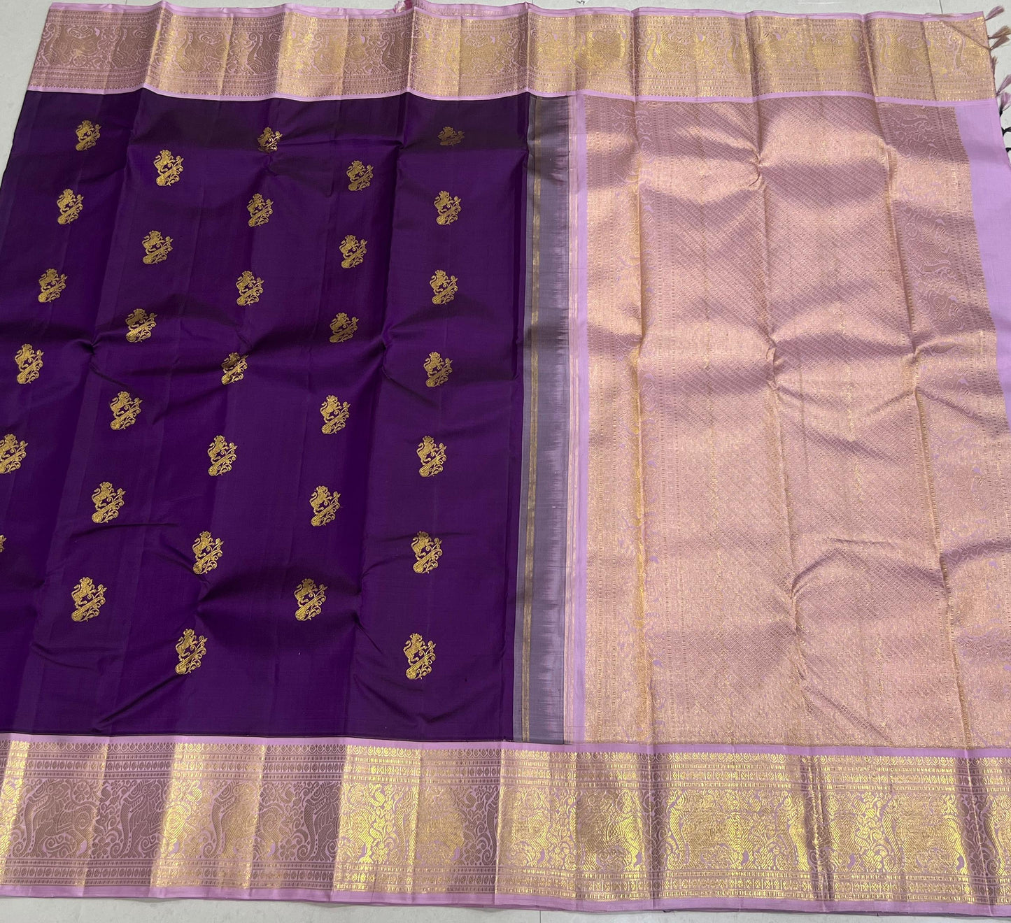 Product Image - Pure Kanchipuram Handloom Silk Saree with Double-Side Kuttu Border
