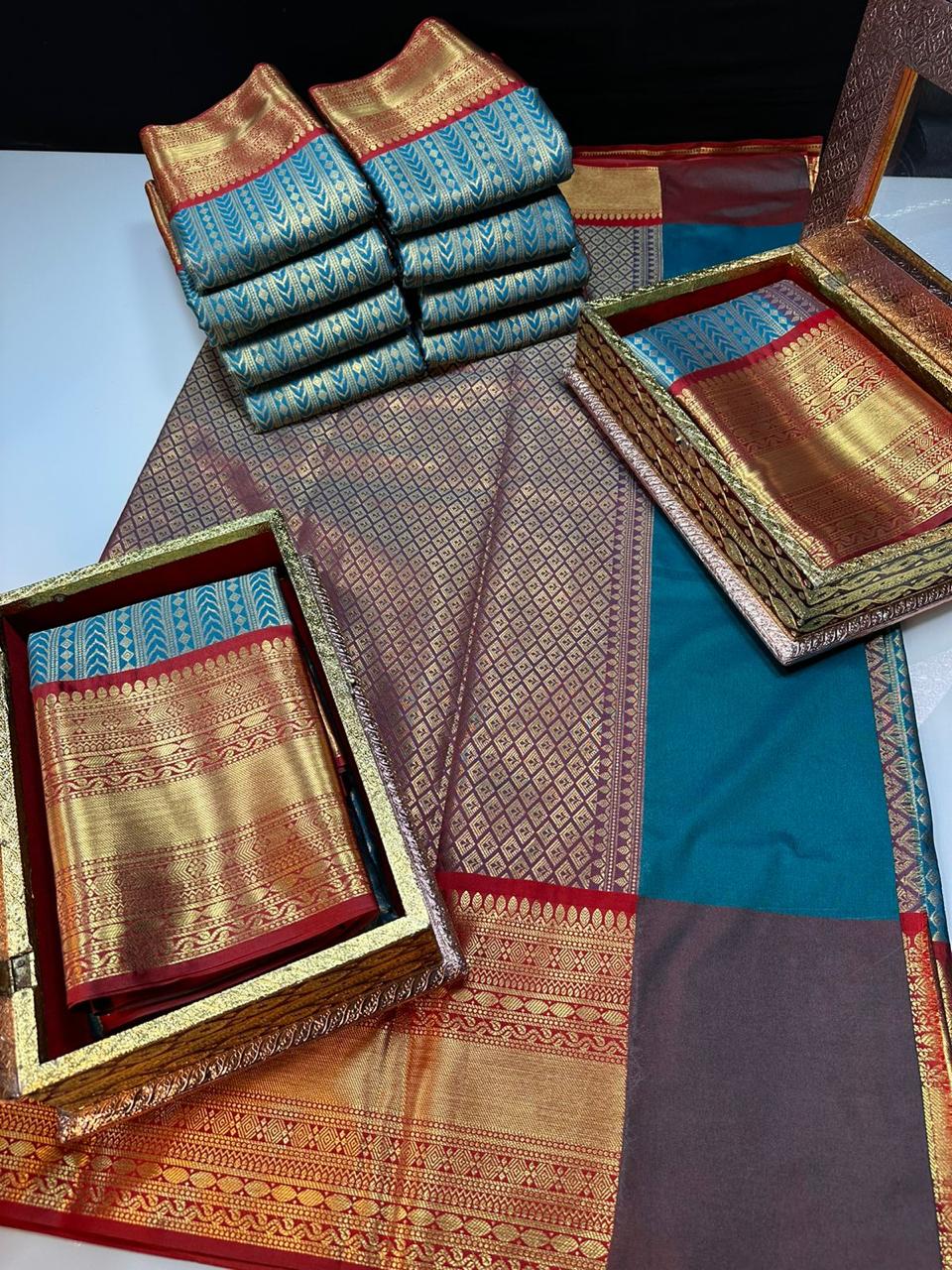 Product Image - Designer Saree in Georgette Fabric | Soft Banarasi Pattu Brocade
