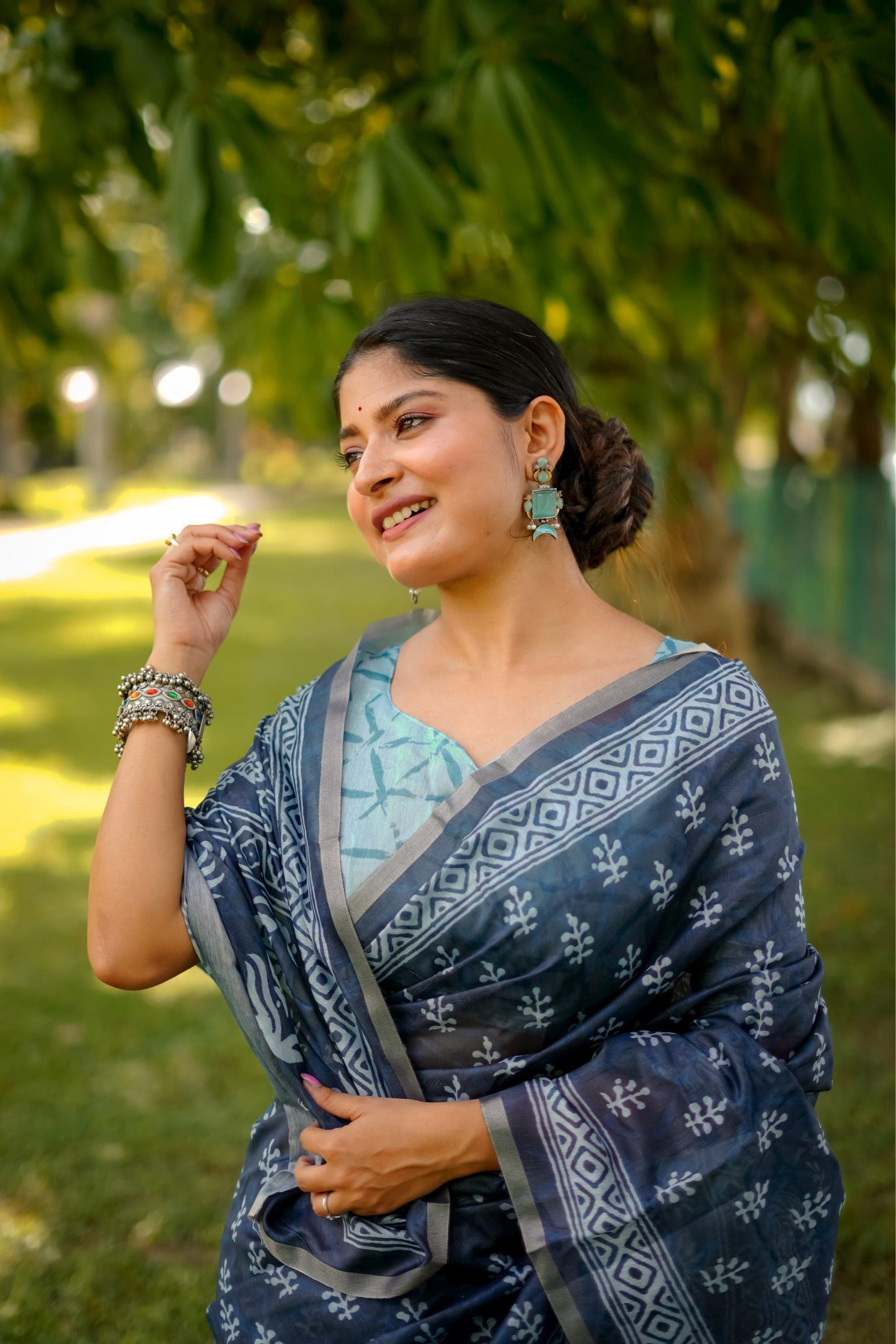 Product Image - Elegant Dhanwari Cotton Saree with Zari Border - Premium Ethnic Wear
