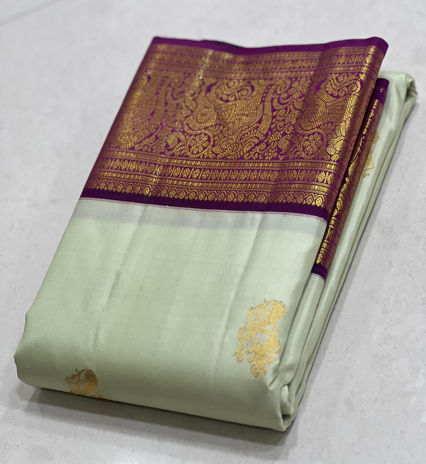 Product Image - Pure Kanchipuram Handloom Silk Saree with Double-Side Kuttu Border