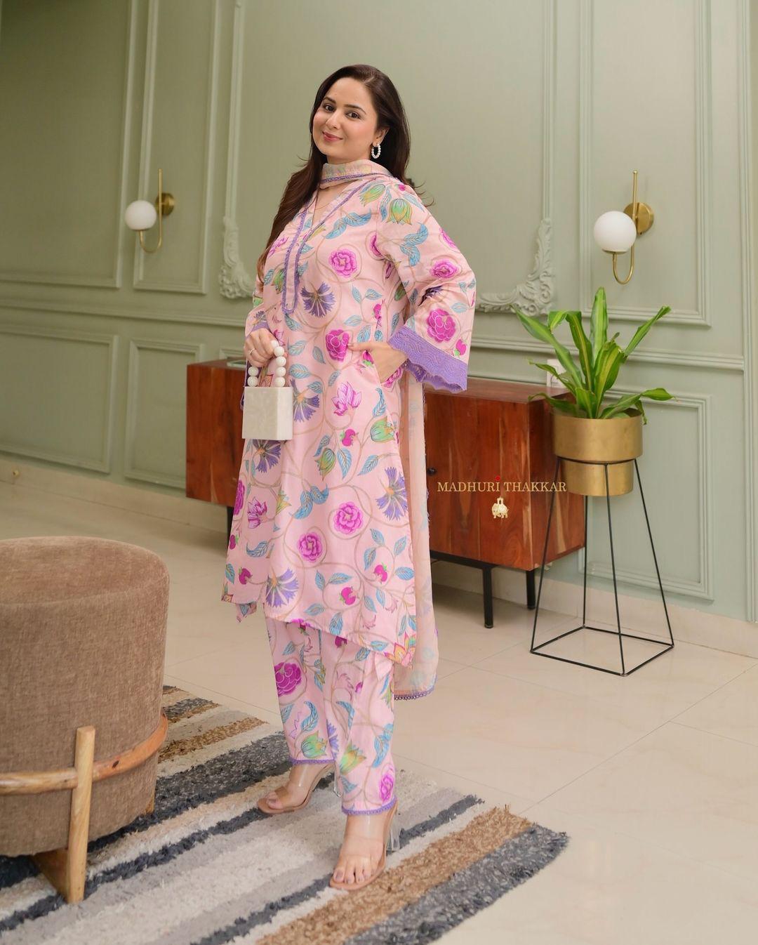 Product Image - Elegant Abstract Floral Suit Set | Designer Georgette Saree | Festive Wear