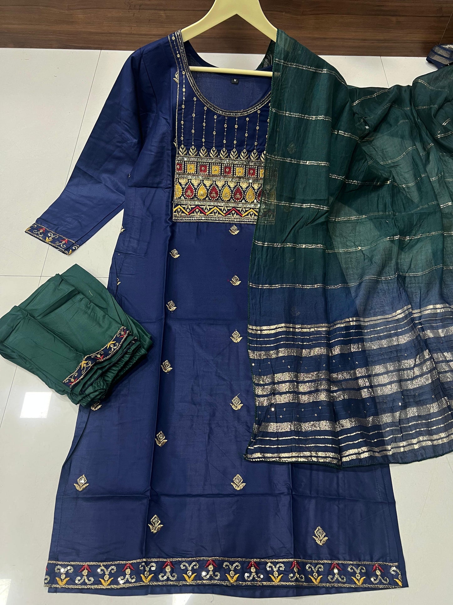 Product Image - Fasaana Kurti + Pant + Dupatta Set - Ethnic Elegance