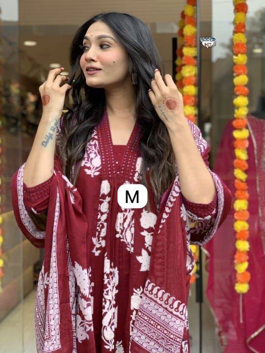 Heavy Designer Party Wear Georgette Gown with Dupatta DesiColorClothing