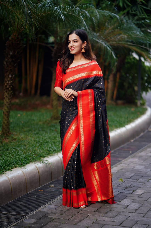 Product Image - Pure Ivory Georgette Kalamkari Saree - Perfect Ethnic & Wedding Wear