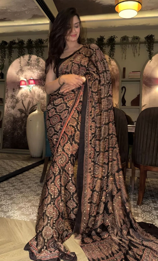 Product Image - Azark sarees fully trending 3000 mirrors - 1