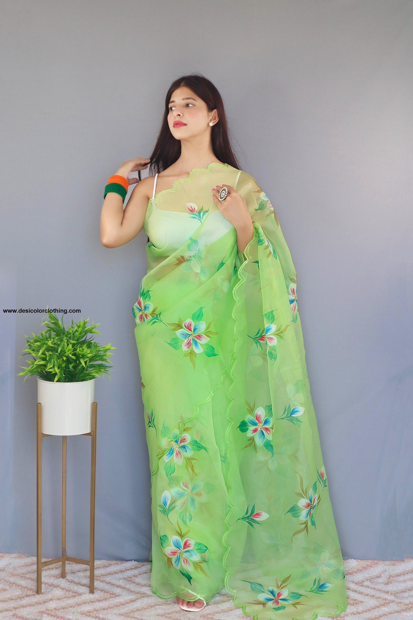 Beautiful Hand-Painted Organza Silk Saree – A Blend of Artistry and Elegance