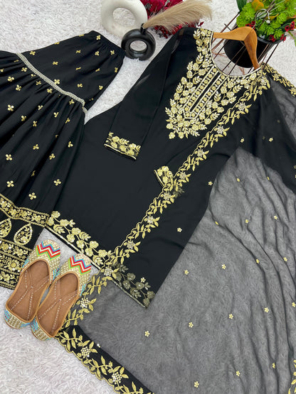 Product Image - Designer Georgette Saree Set for Festive and Wedding Wear