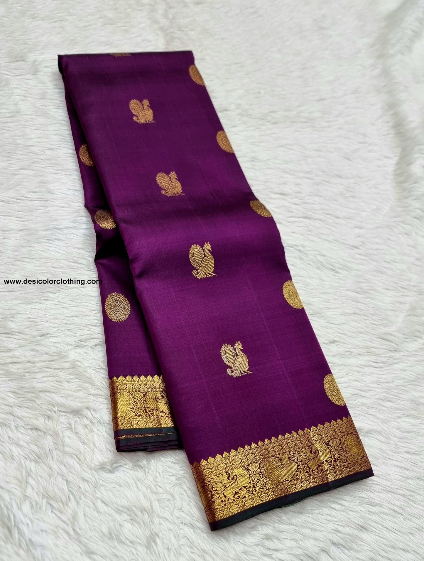 Beautiful Hand-Painted Organza Silk Saree – A Blend of Artistry and Elegance