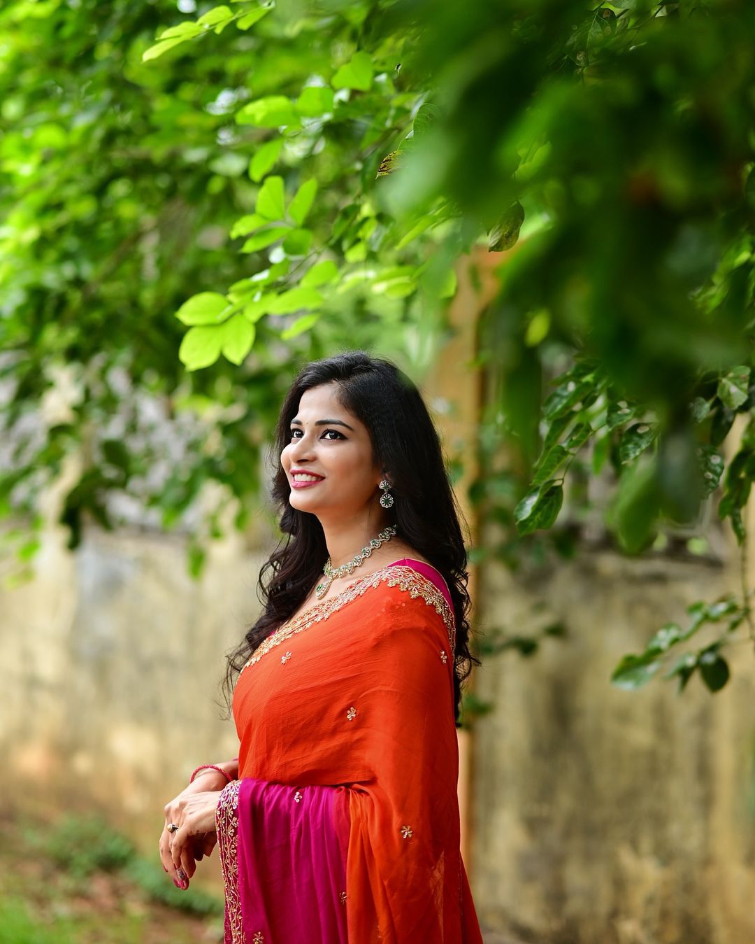 Product Image - Elegant Chinnon Saree with Heavy Embroidery and Jari Work