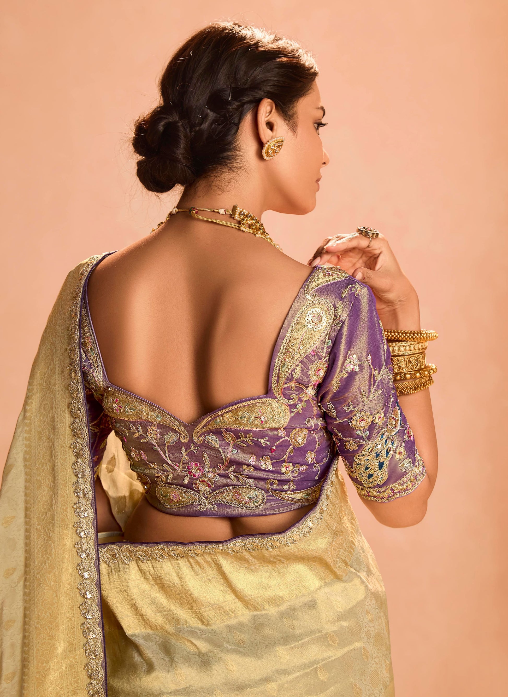 Product Image - Exquisite Soft Silk Saree with Dual Zari Weaving Design