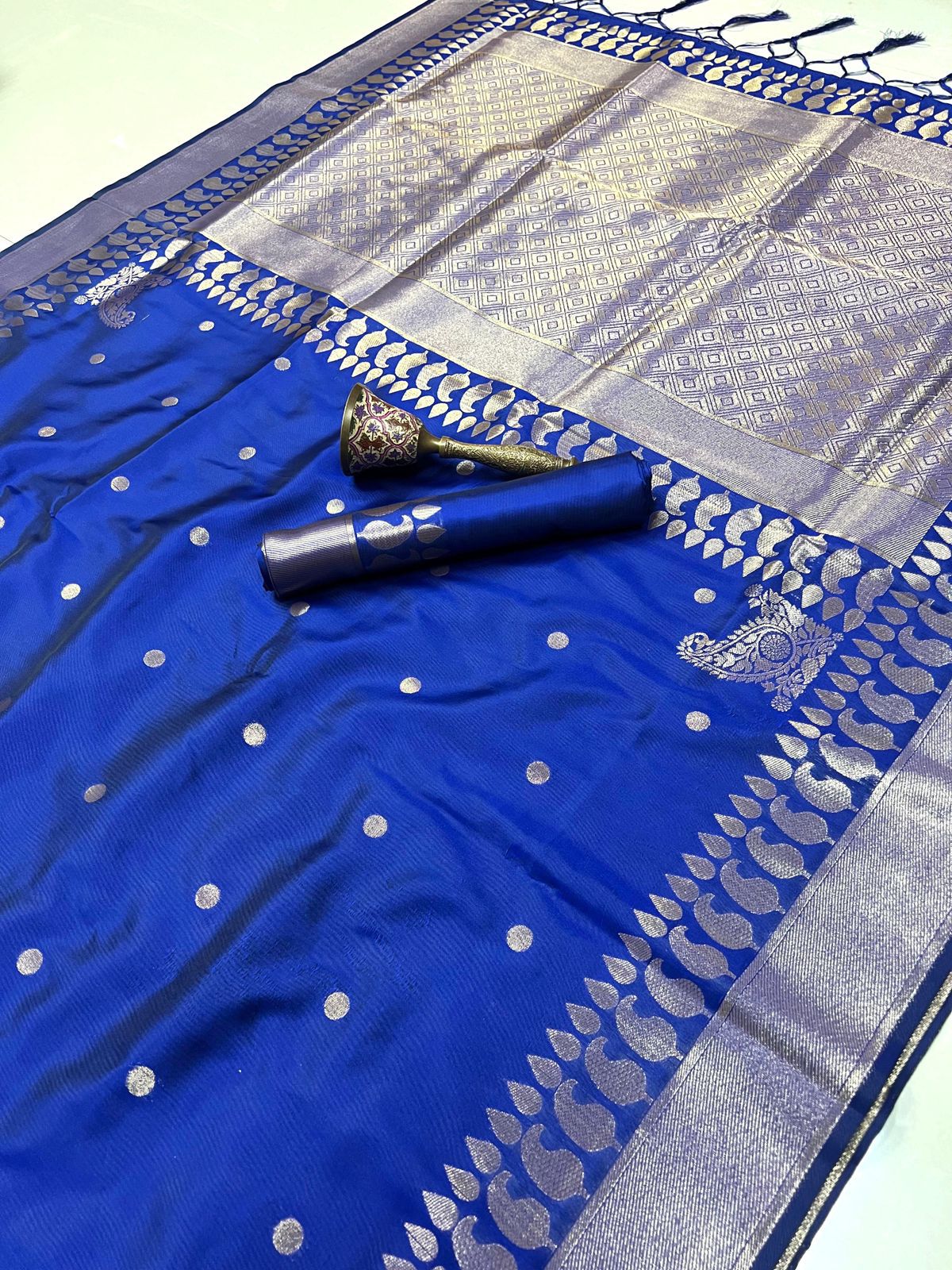 Product Image - Exquisite Pure Silk Banarasi Saree with Gold Jari and Butta Design