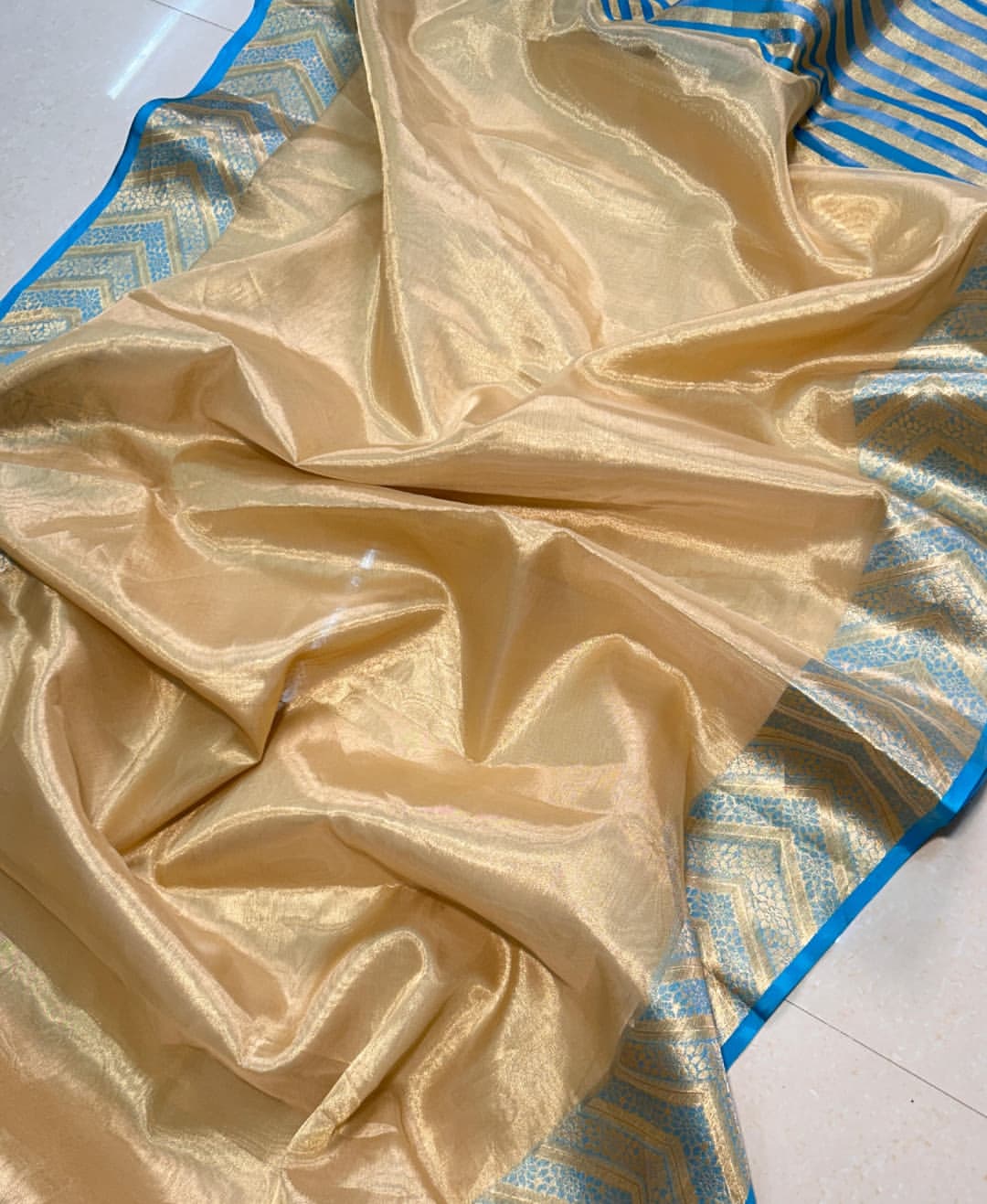 Product Image - Exquisite Banarasi Kanchipuram Tissue Silk Saree with Alpi Border