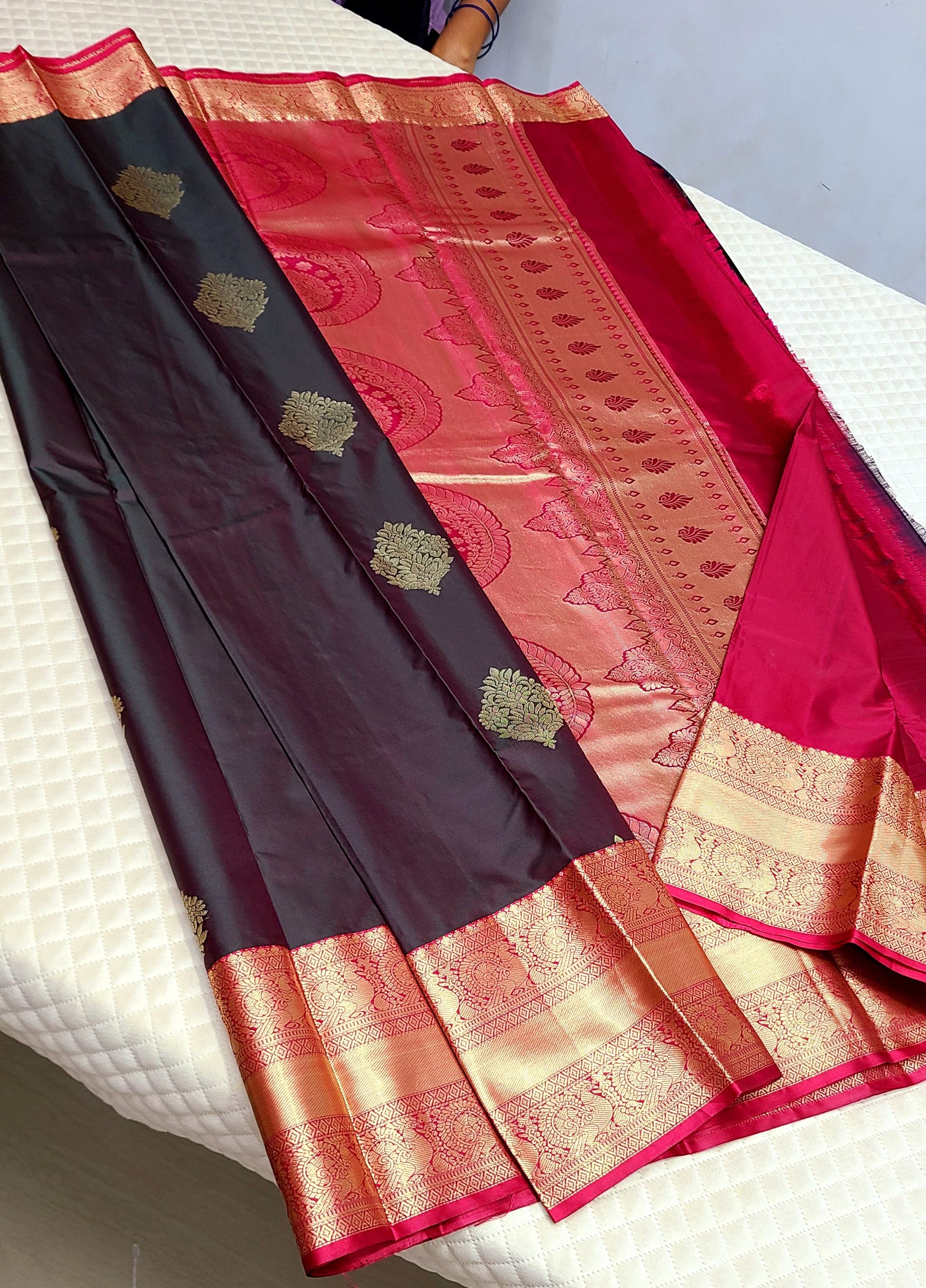 Product Image - Kanchipuram Classic Pattern Silk Sarees