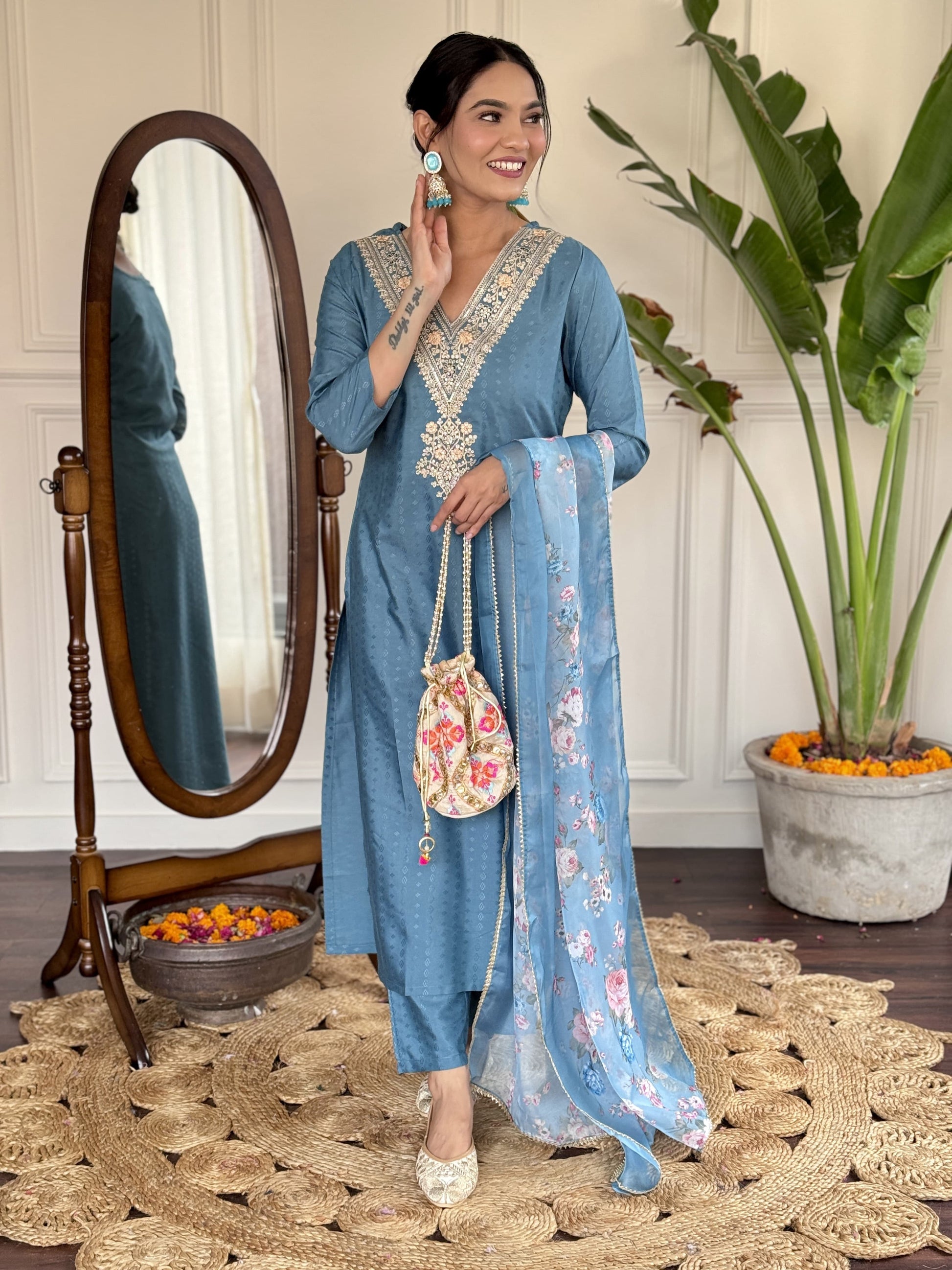 Product Image - Exquisite Designer Georgette Sarees | Festive & Wedding Wear