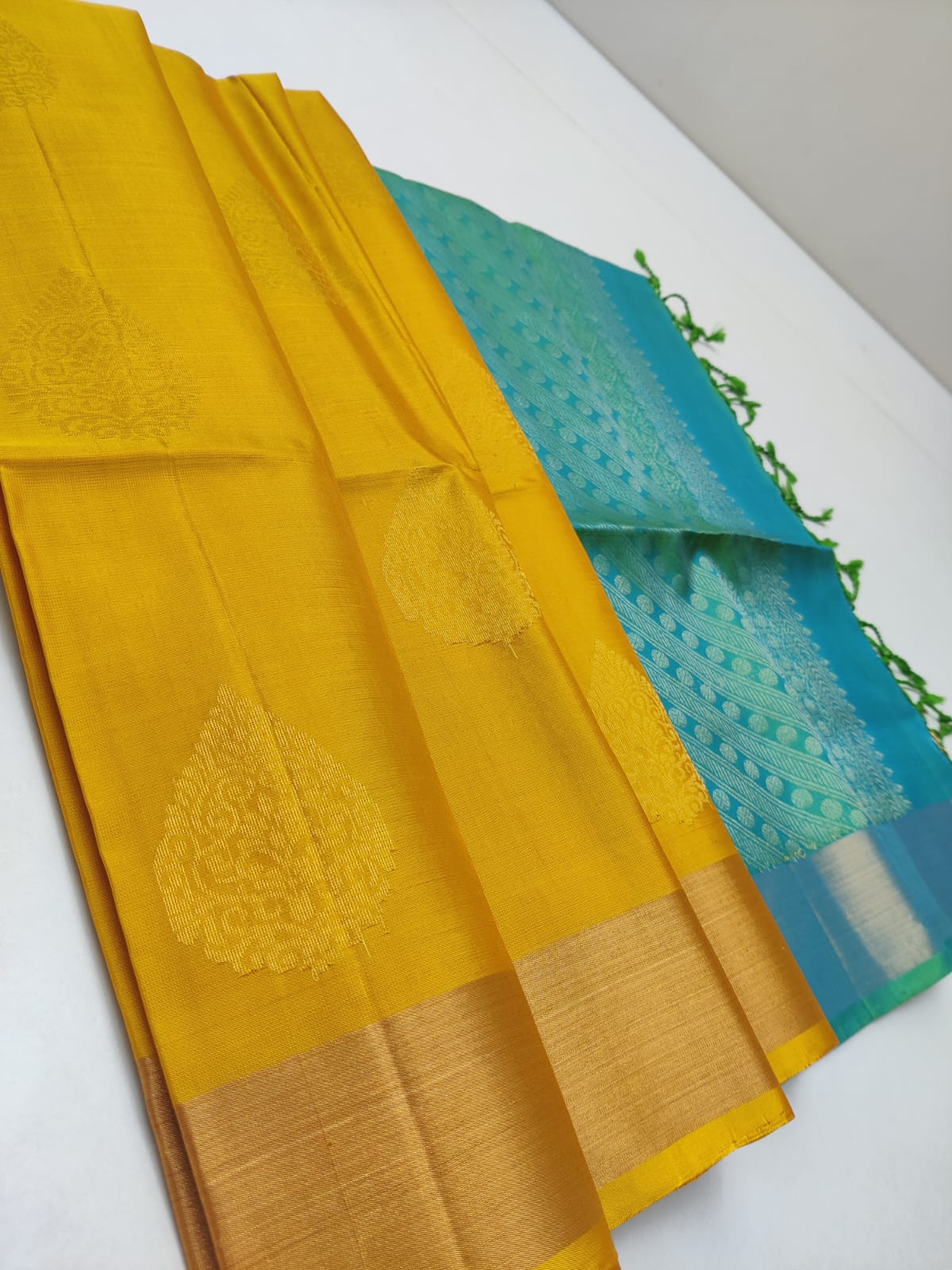 Product Image - Designer Pure Soft Silk Saree with Handloom Craftsmanship