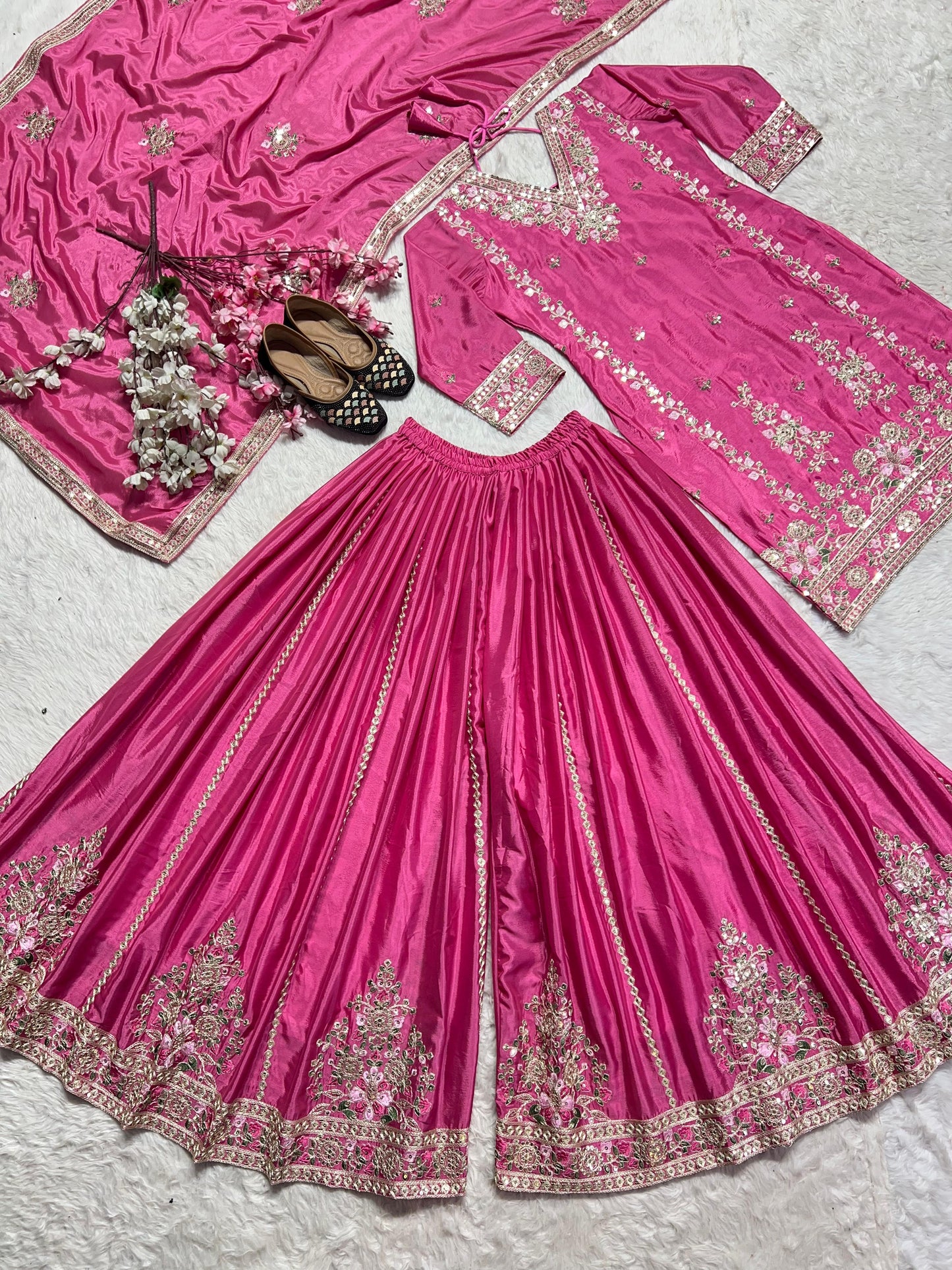 Product Image - Pure chinnon suit 