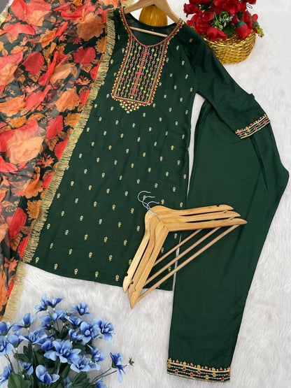 Product Image - Designer Georgette Saree for Festive Occasions - Morni Creation