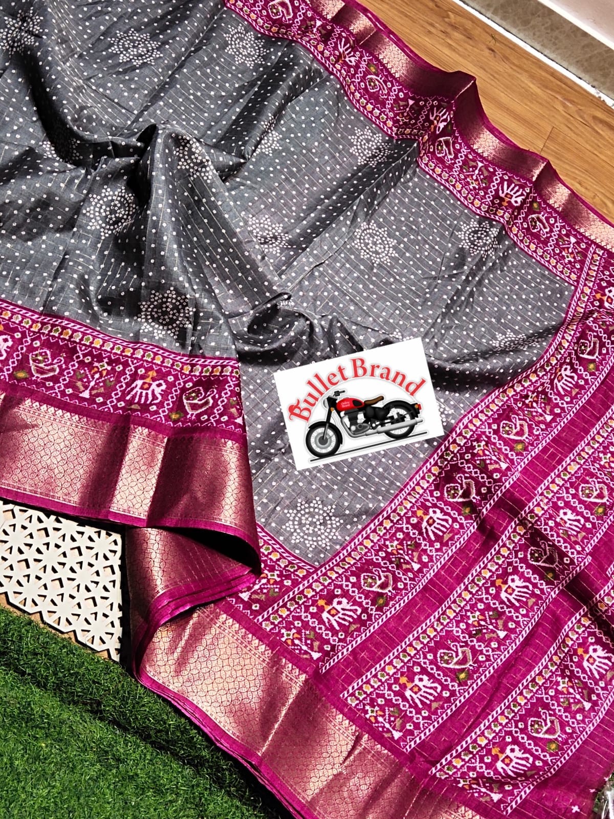 Product Image - Designer Dola Silk Saree with Floral Design & Contrast Border