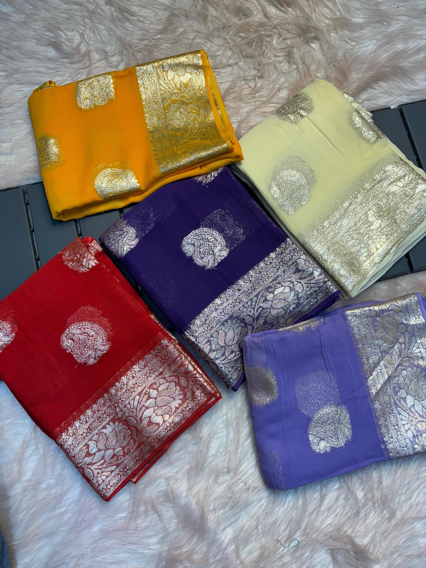 Product Image - Viscose Georgette Saree