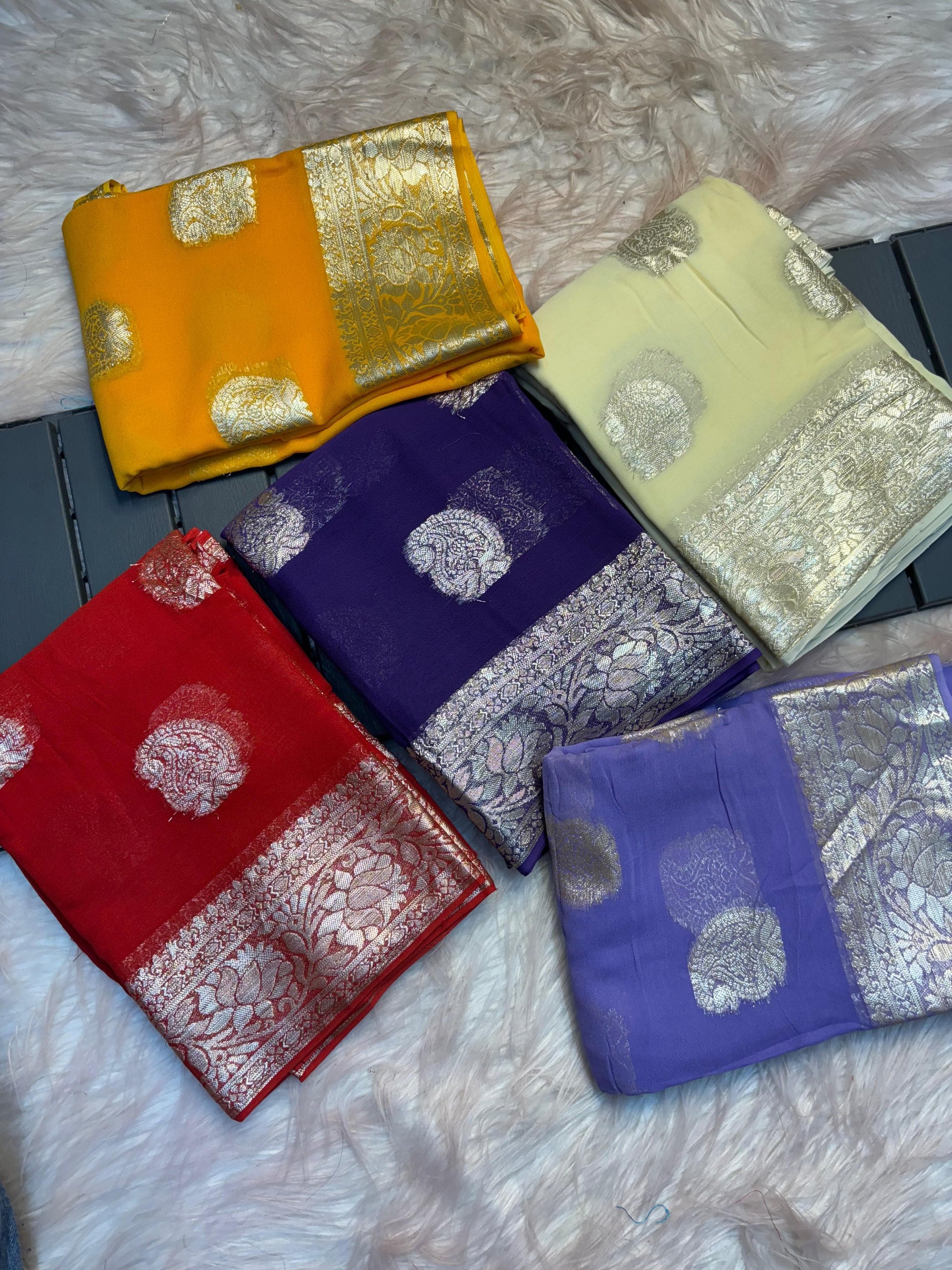 Product Image - Viscose Georgette Saree