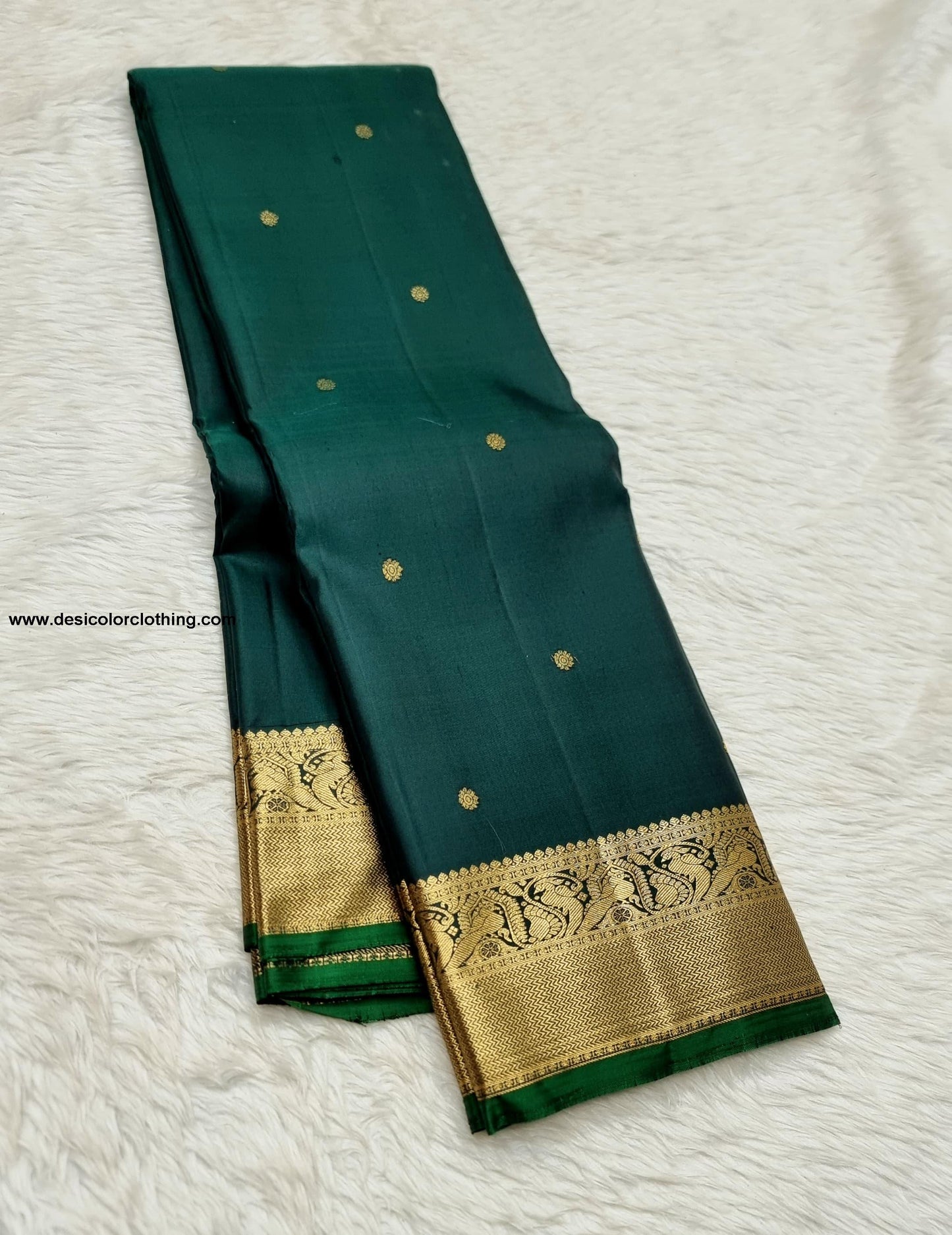 Beautiful Hand-Painted Organza Silk Saree – A Blend of Artistry and Elegance
