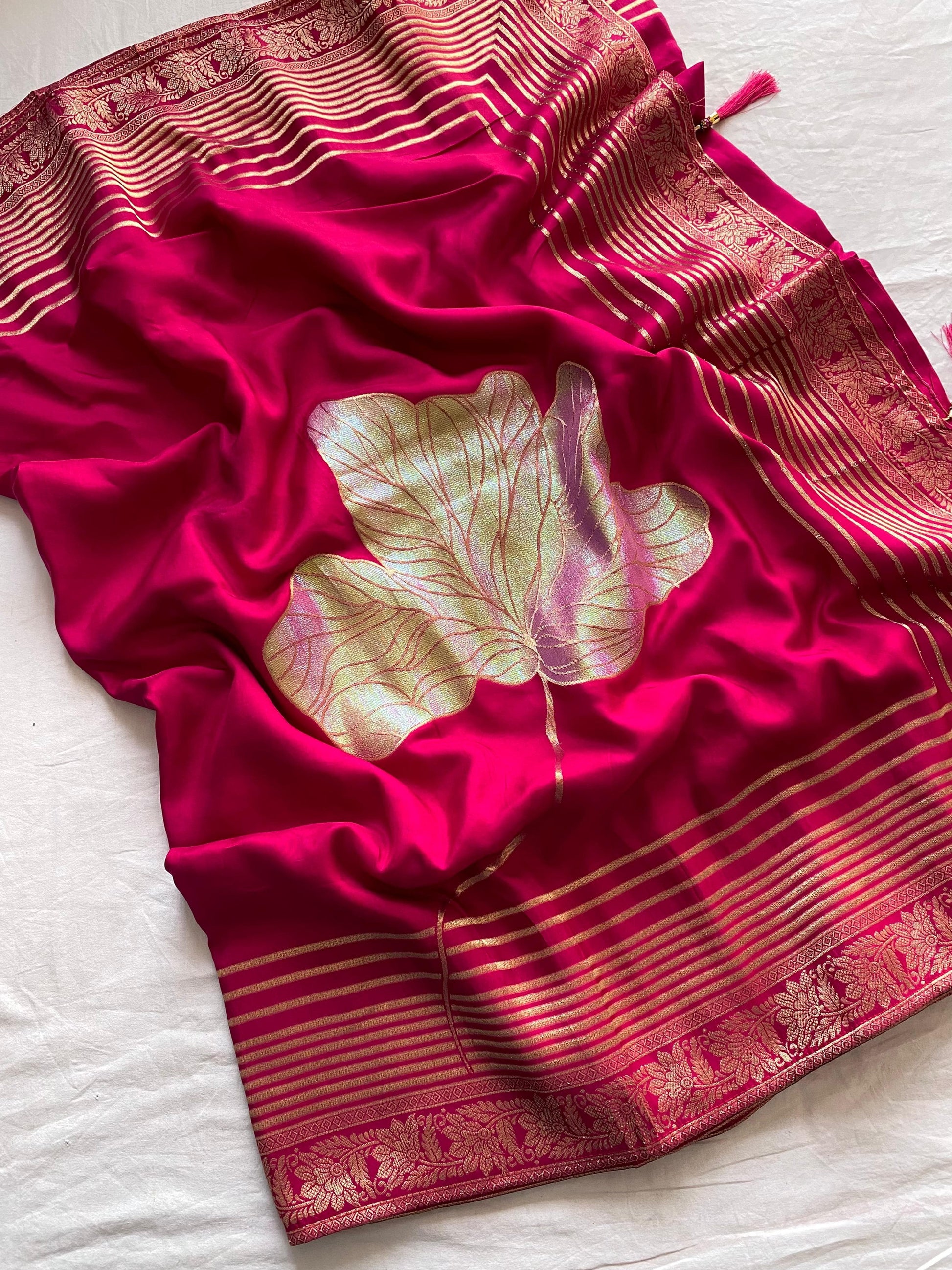 Product Image - Designer Munga Silk Sarees with Zari & 3D Flower Woven Design - SAI PALLAVI