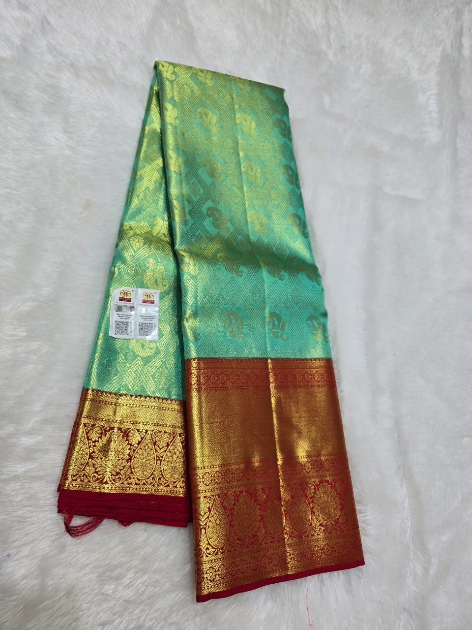 Product Image - Elegant Designer Georgette Saree for Festive Occasions