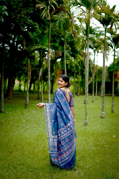 Product Image - Elegant Dhanwari Cotton Saree with Zari Border - Premium Ethnic Wear
