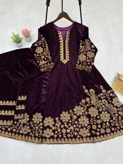 Product Image - Luxurious Velvet Embroidery Work Designer Saree for Festive Wear