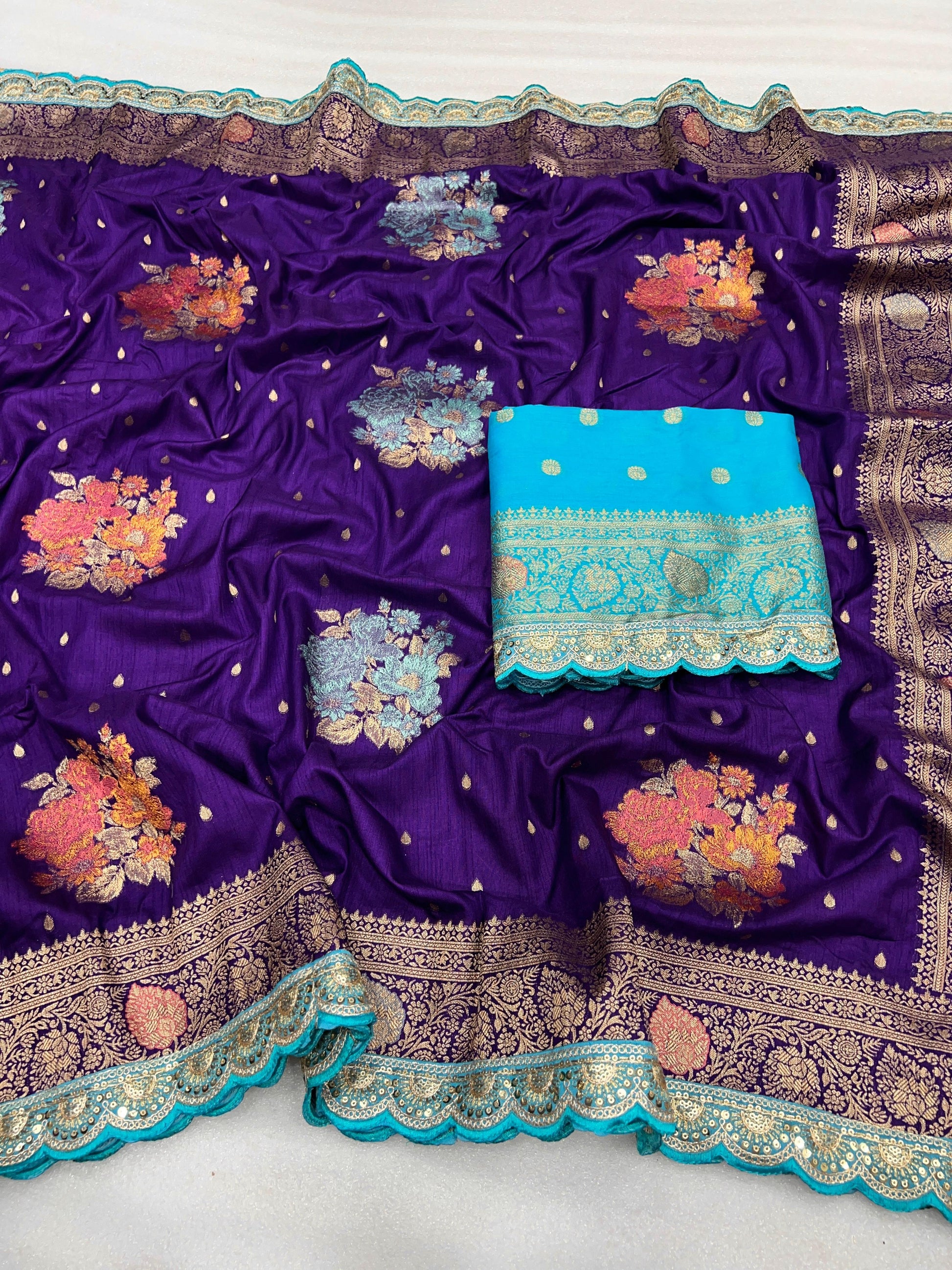 Product Image - Exquisite Designer Pure Silk Saree with Georgette Fabric - Festive Wear