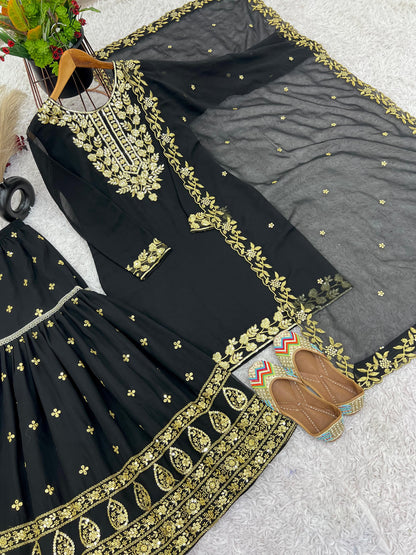 Product Image - Designer Georgette Saree Set for Festive and Wedding Wear
