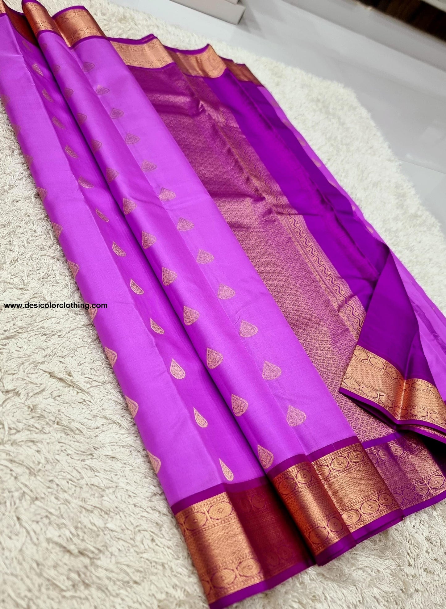 Kanchipuram 100% Pure Korvai Pattern Gold Zari Silk Saree