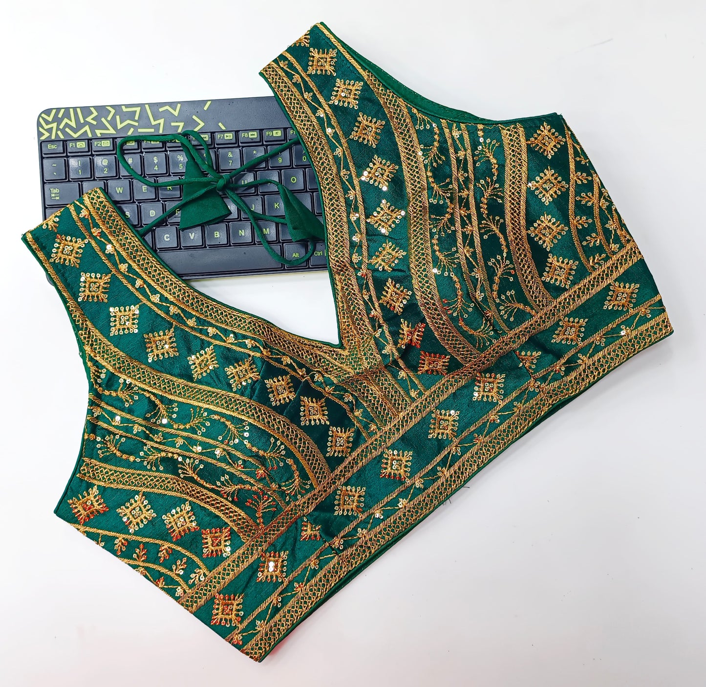 Product Image - Dezsign Summer Fentam Hevi Silk Saree