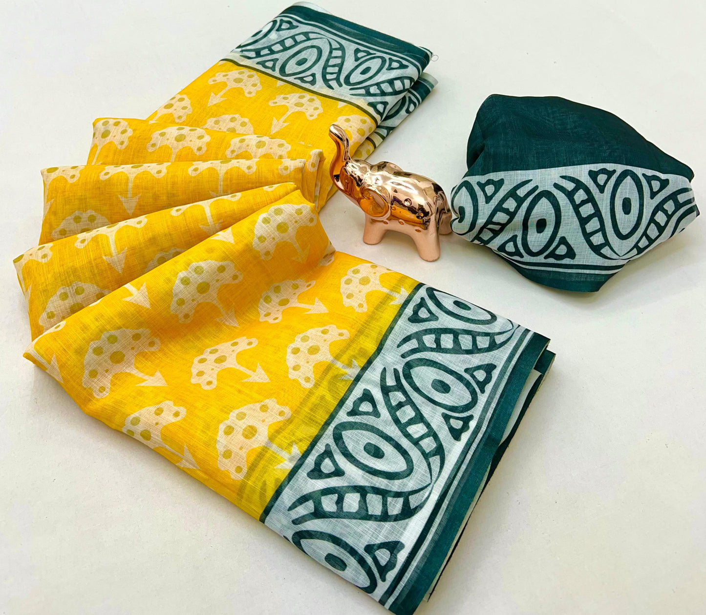 Product Image - Elegant Floral Designer Saree in Soft Lenin Fabric