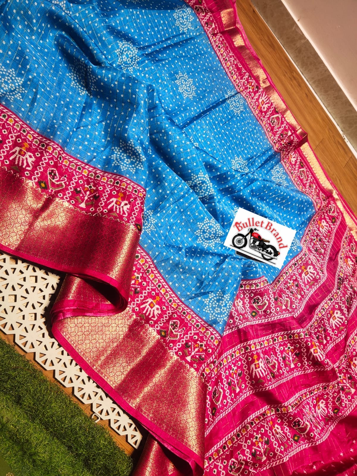 Product Image - Designer Dola Silk Saree with Floral Design & Contrast Border