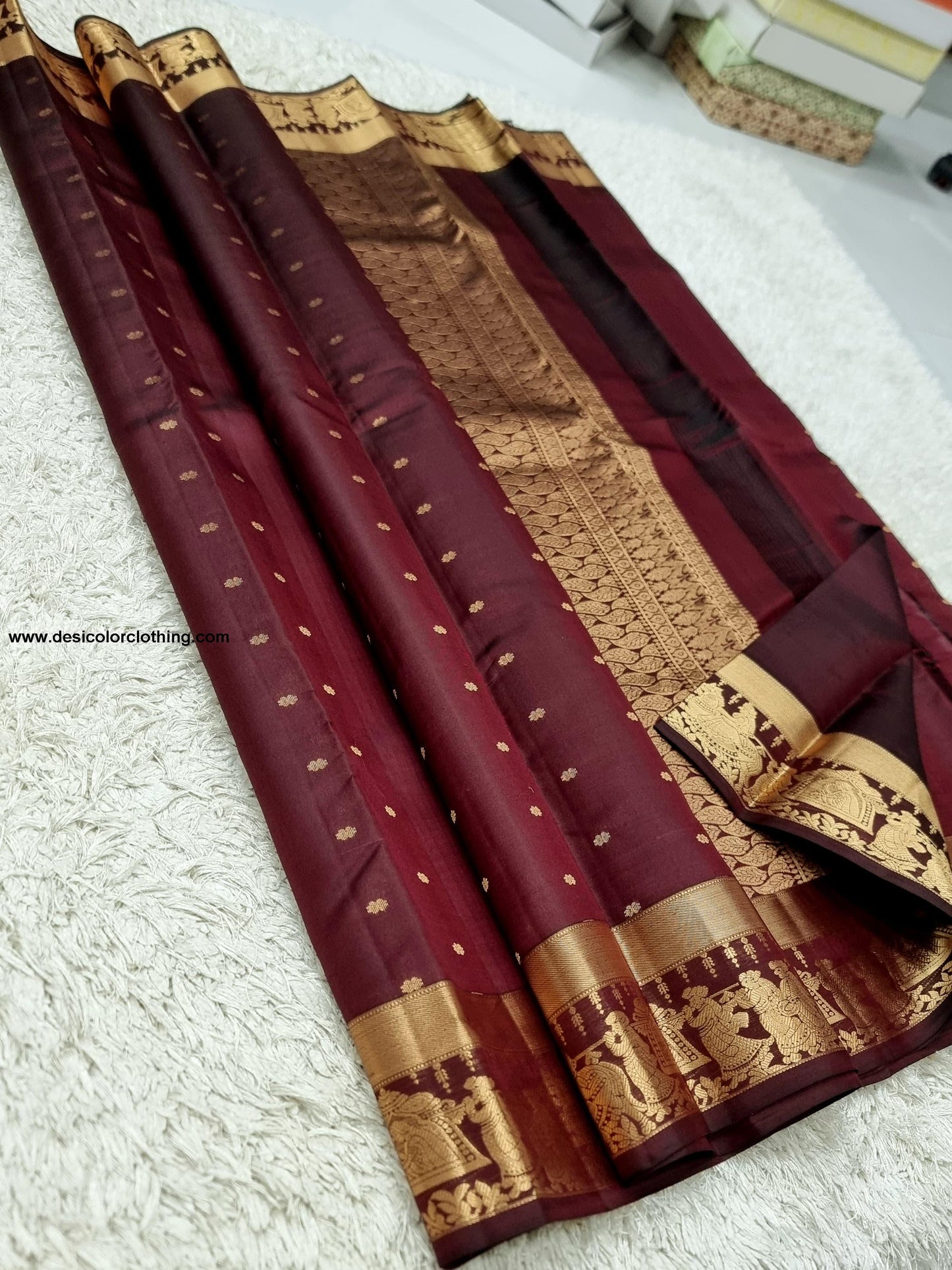 Kanchipuram 100% Pure Handwoven Silk Saree with Pallakku Border