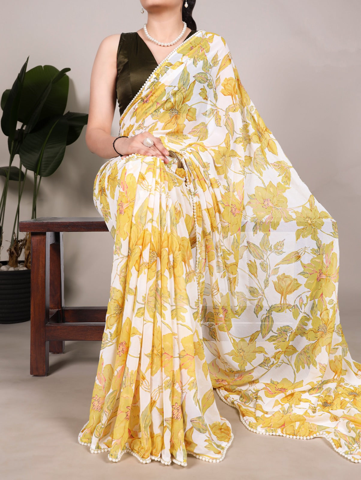 Product Image - Exquisite Designer Georgette Saree for Festive Wear