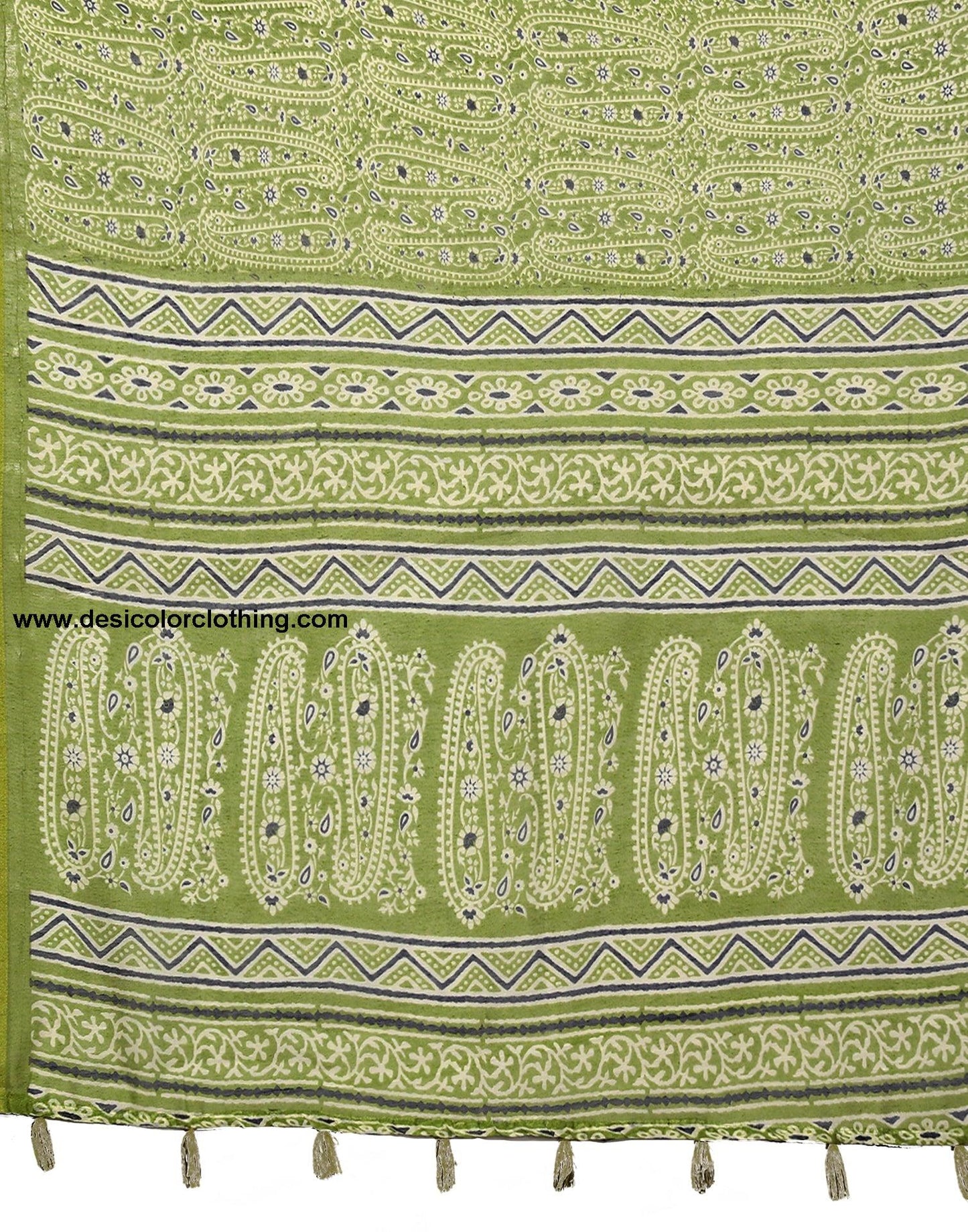 Parrot Green Cotton Printed Saree