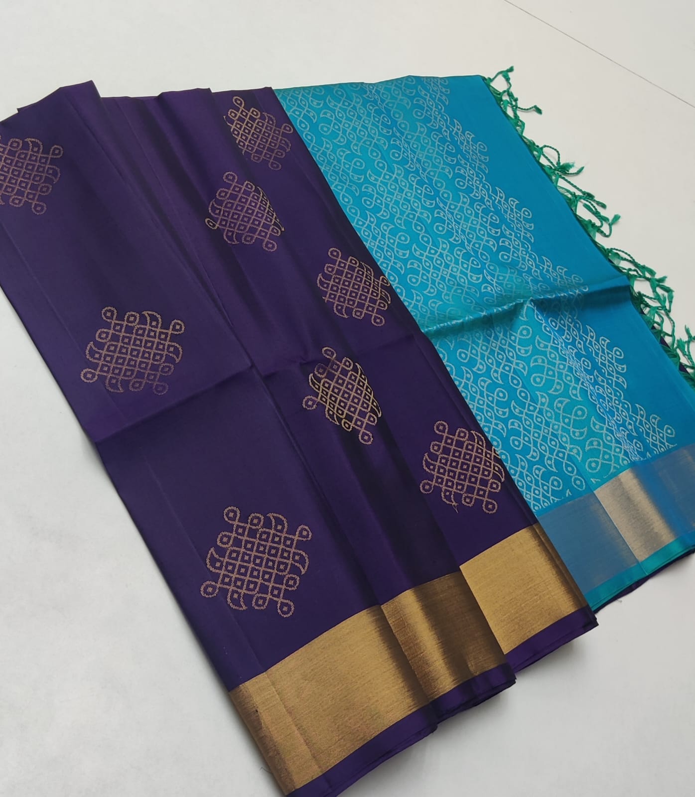 Product Image - Designer Pure Soft Silk Saree with Handloom Craftsmanship
