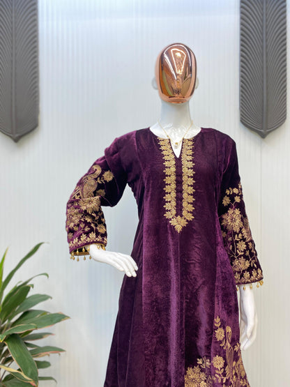 Product Image - Luxurious Velvet Embroidery Work Designer Saree for Festive Wear