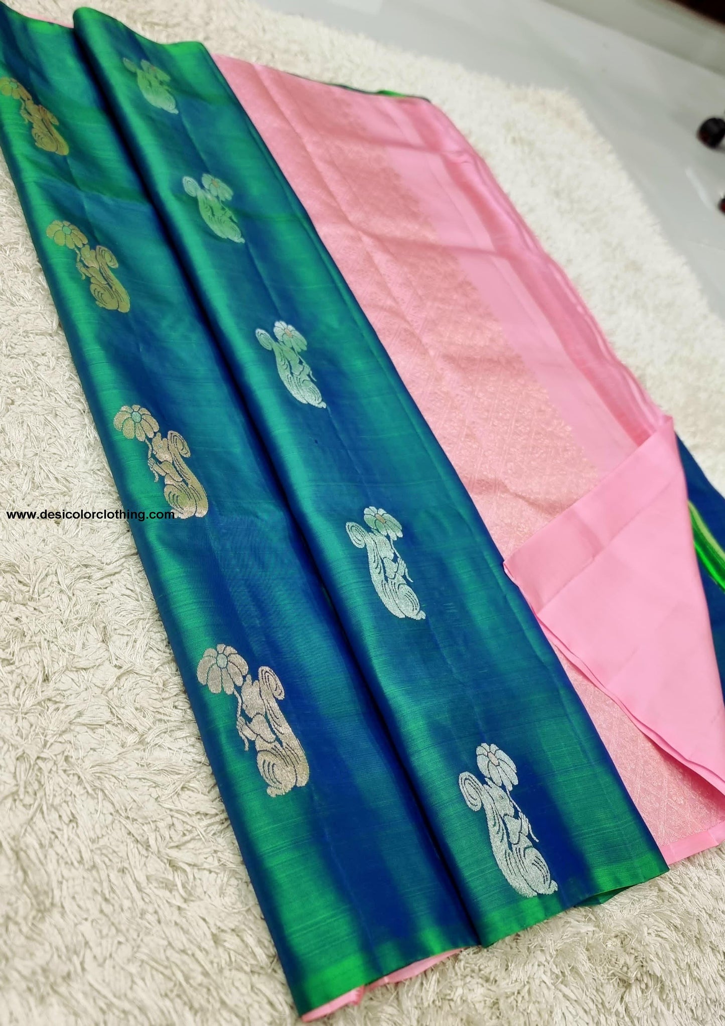 Kanchipuram Handwoven High Quality Lite Weight Soft Silk Sarees