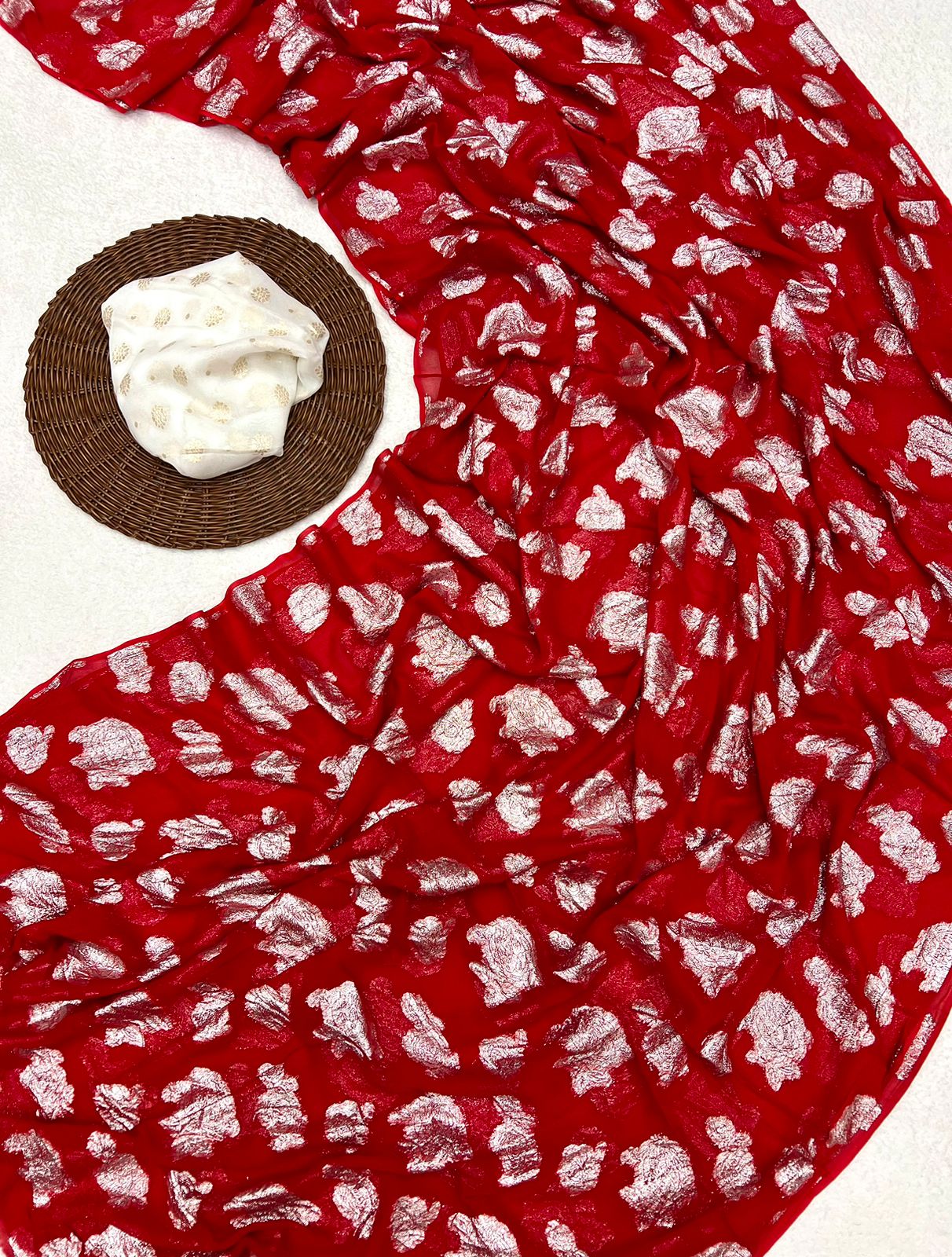 Product Image - Designer Viscose Georgette Saree with Silver Butta and Zari Border